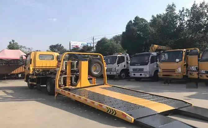钟山区汽车中途维修案例