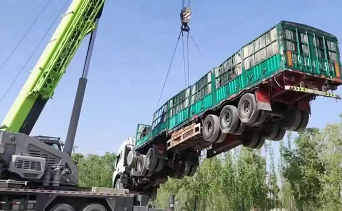 钟山区道路脱困救援案例